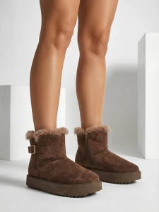 коричневий