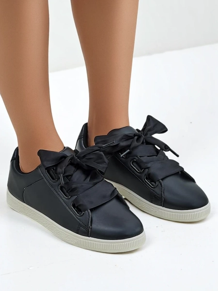 Royalfashion Жіноча кросівка з еко-шкіри з декоративними шнурками Etti