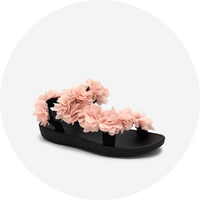 Светло-розовый || розовый