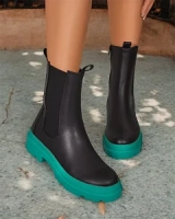 тёмно-зелёный