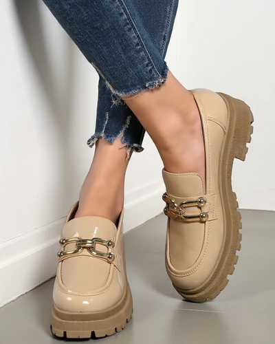 Royalfashion Жіночі лофери з патентної шкіри Arieda