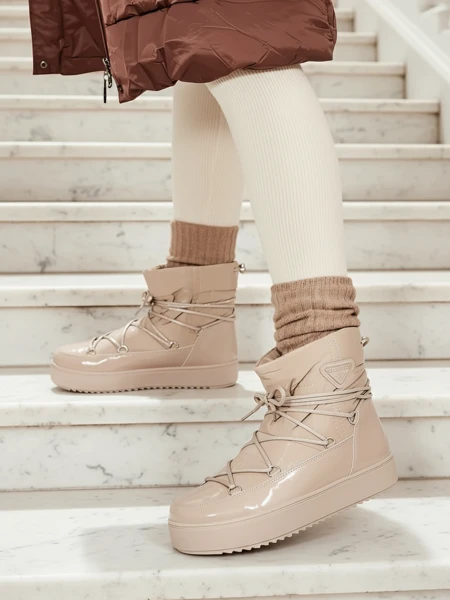 Royalfashion Женские сапоги-слипы a'la snow boots светло-коричневого цвета Vevnose