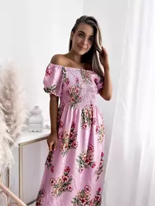 розовый