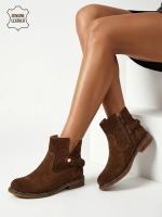 коричневий