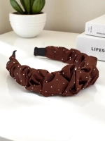 коричневий