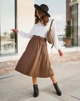 Коричневий