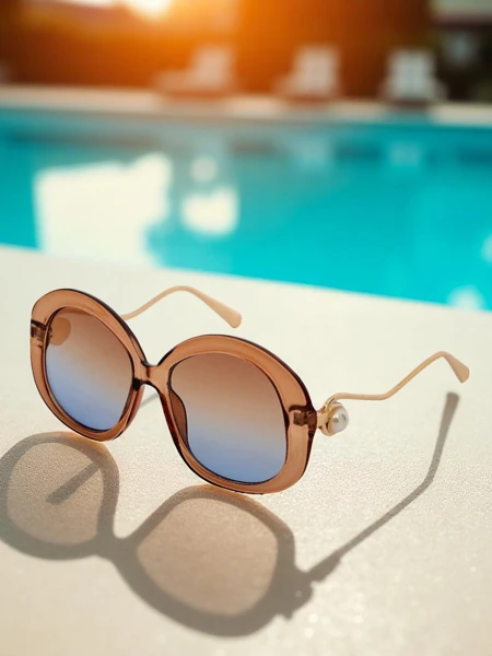 Royalfashion Солнцезащитные очки с декоративными дужками Glam Shine