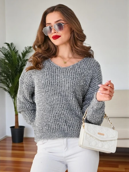 Royalfashion Жіночий светр з блискучою ниткою