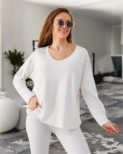 Женский тонкий свитер из вискозы Royalfashion с стразами на плечах