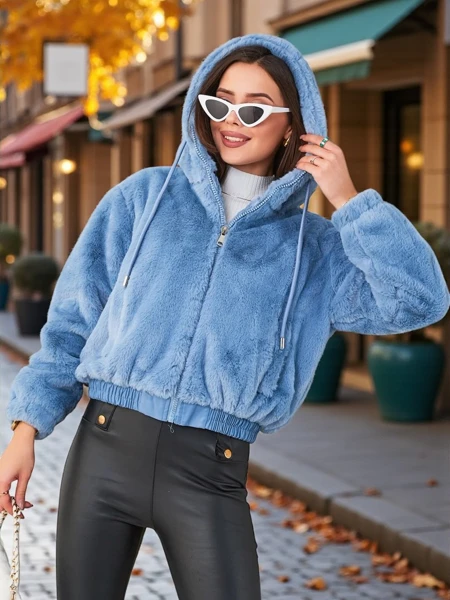 Женская куртка от Royalfashion из искусственного меха