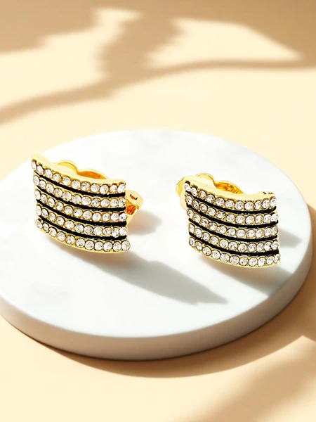 Royalfashion Женские клипсы с фианитами