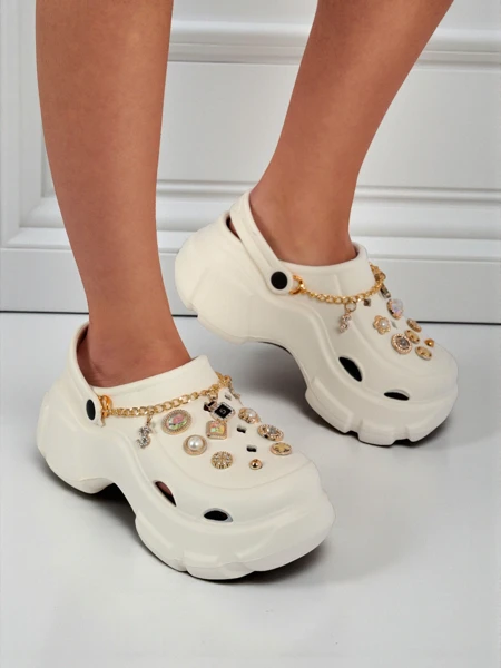 Сандалі Caligae Aurelia Bianca з прикрасами chain в стилі glamour