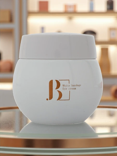 Luxelux White Bandage Увлажняющий крем для кожи вокруг глаз с ретинолом