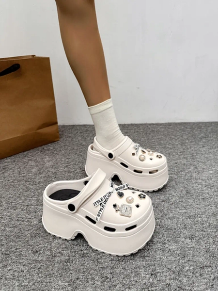 Резиновые сандалии Royalfashion для женщин с украшениями Dellos